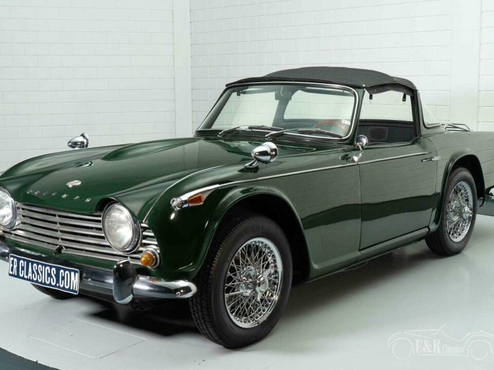 Imagen 14/17 de Triumph TR 4A IRS (1966)