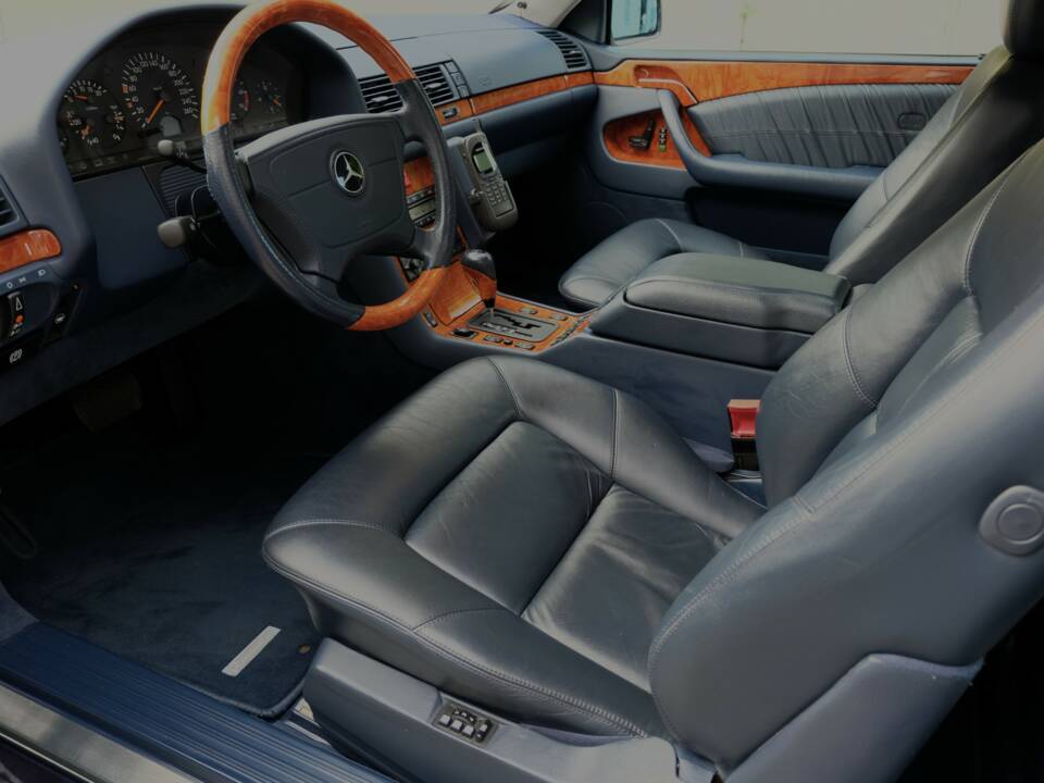 Image 24/70 de Mercedes-Benz CL 500 (1997)