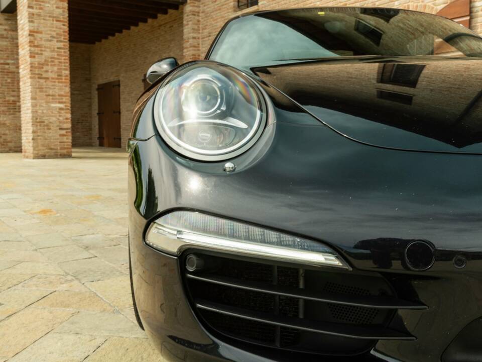 Image 27/50 of Porsche 911 Carrera S (2013)