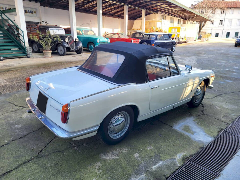 Immagine 8/33 di Innocenti Spider S (1963)
