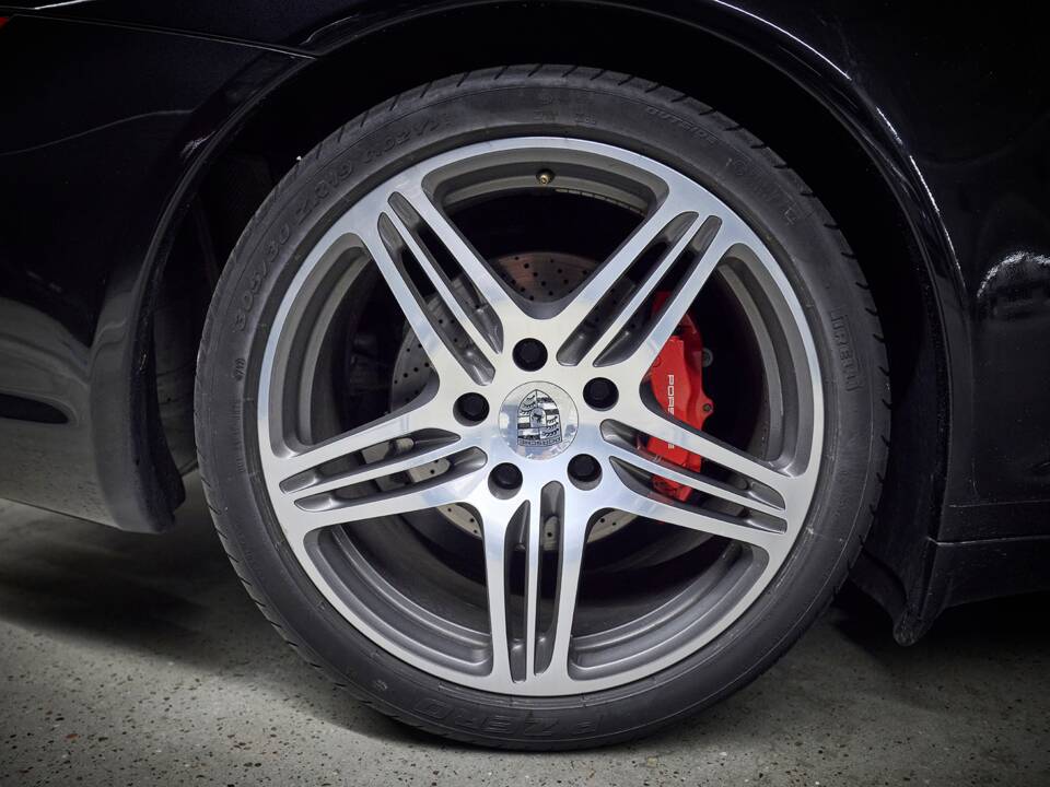 Bild 28/78 von Porsche 911 Carrera 4S (2006)
