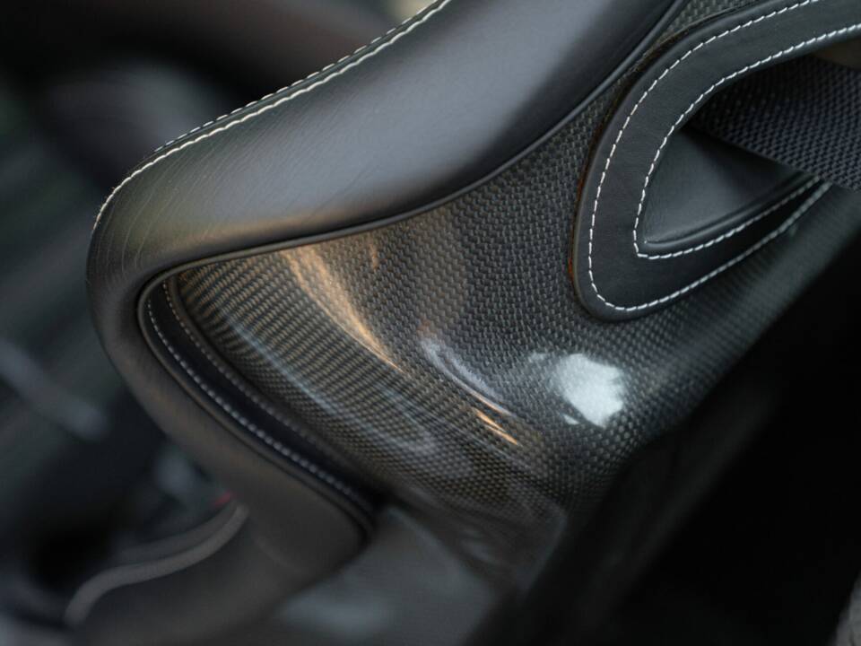 Image 38/50 of Ferrari 550 Maranello (2000)