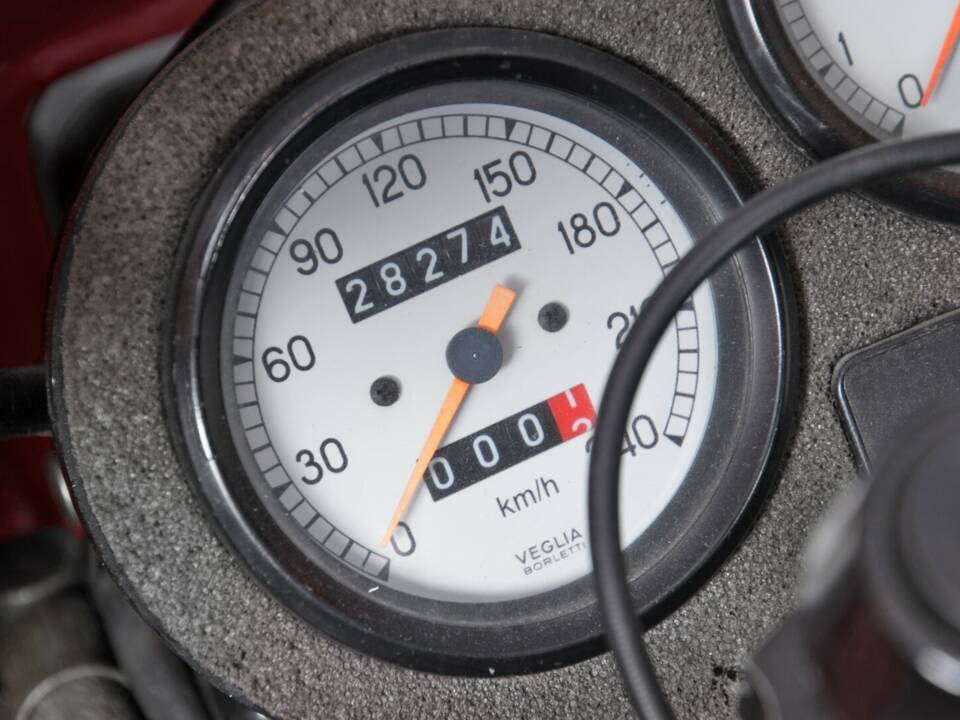 Immagine 13/18 di Ducati DUMMY (1990)