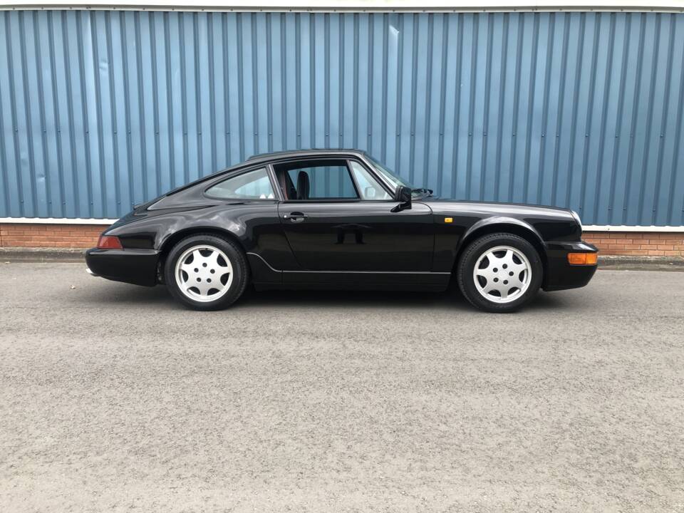 Imagen 2/13 de Porsche 911 Carrera 2 (1990)