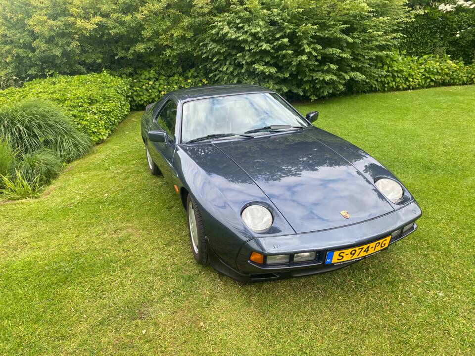 Immagine 5/19 di Porsche 928 S (1983)