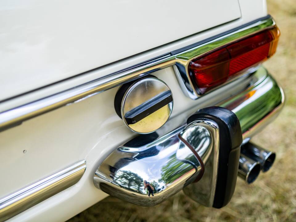 Image 24/46 of Mercedes-Benz 250 SL (1967)