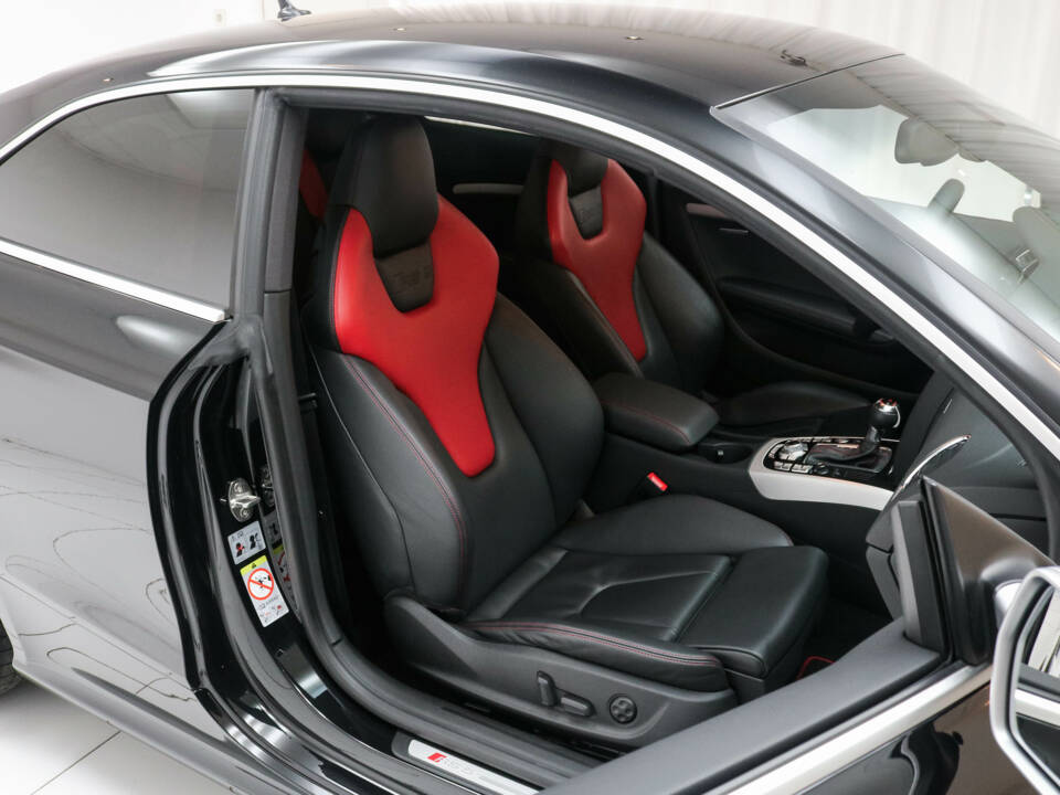 Image 7/13 de Audi RS5 (2011)