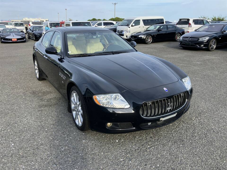 Image 1/46 of Maserati Quattroporte S 4.7 (2010)