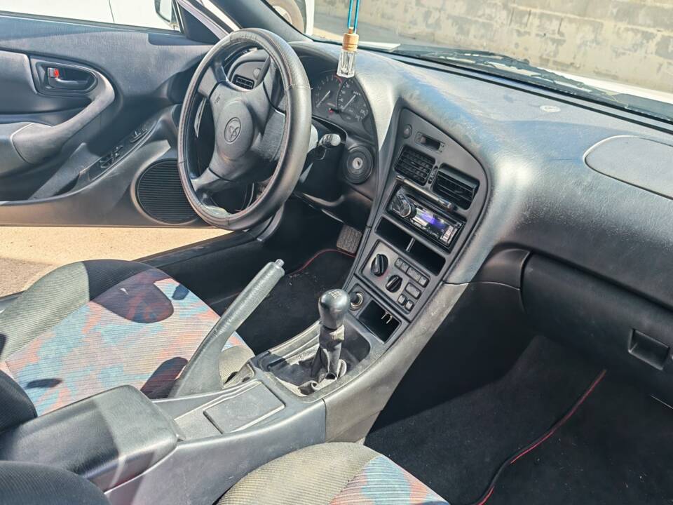 Obraz 14/16 pojazdu Toyota Celica 1.8 (1998)