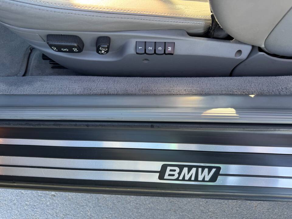 Bild 30/40 von BMW 850i (1991)