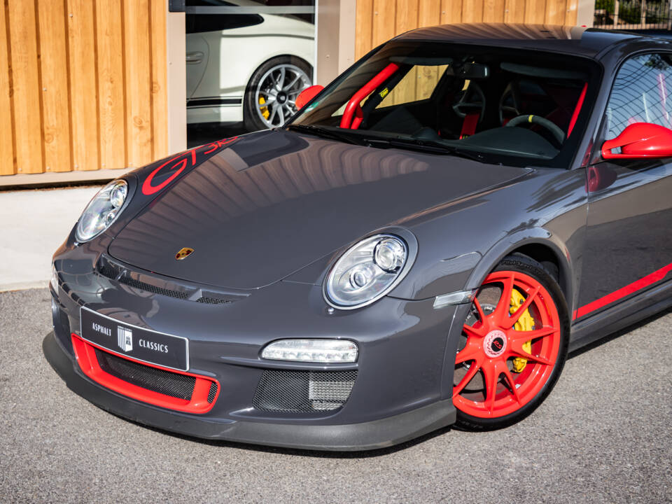 Image 28/50 of Porsche 911 GT3 RS (2010)