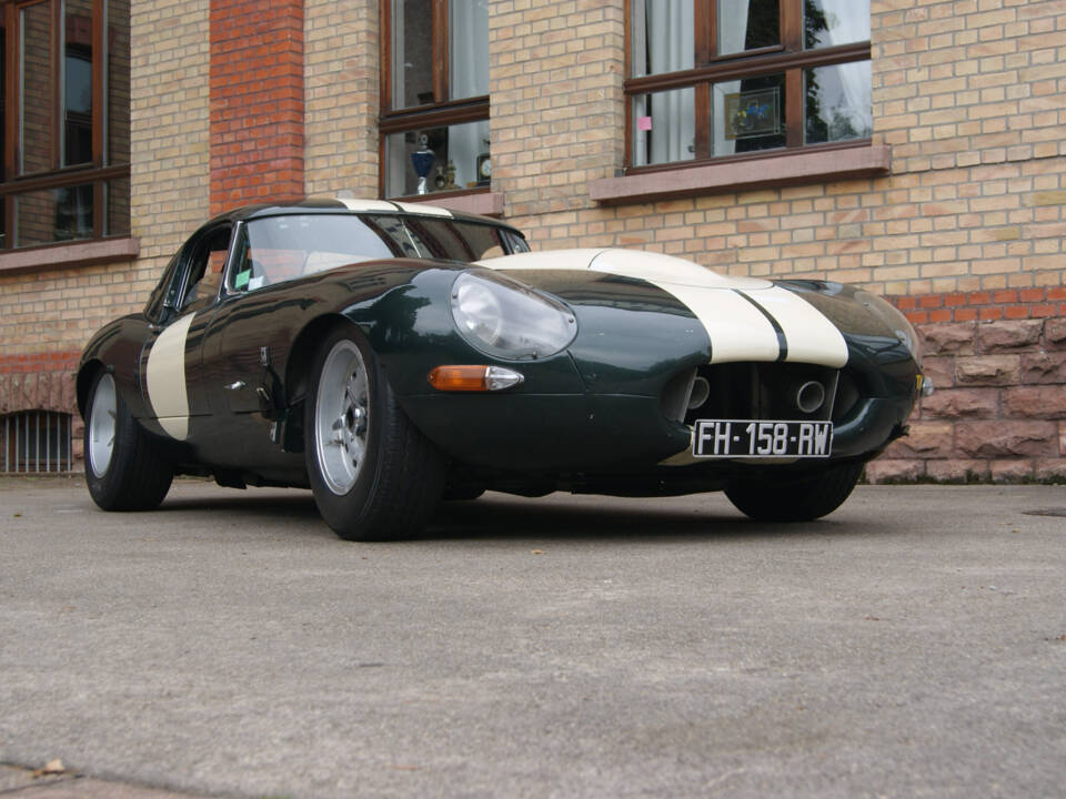 Afbeelding 3/14 van Jaguar E-Type &quot;Lightweight&quot; (1963)