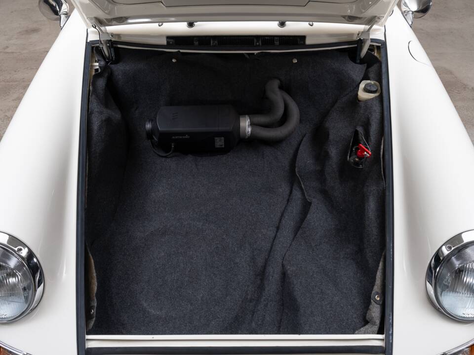 Image 24/26 of Porsche 911 2.2 S (1971)