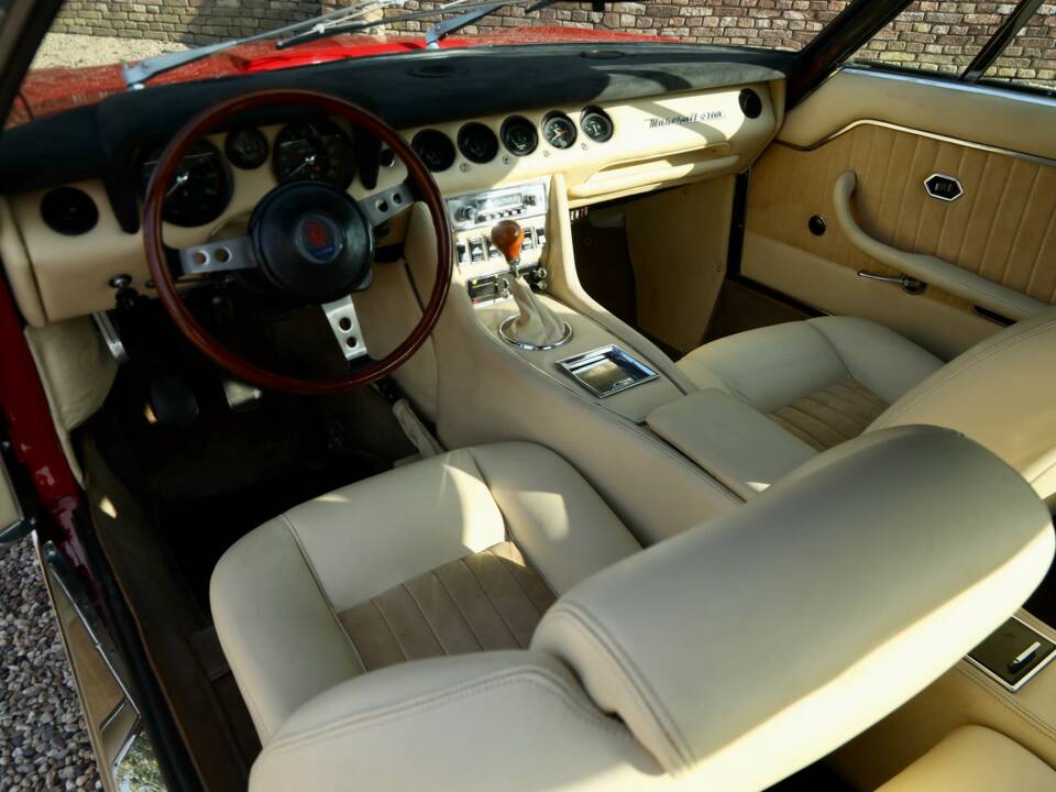 Image 44/50 de Maserati Indy 4700 (1971)