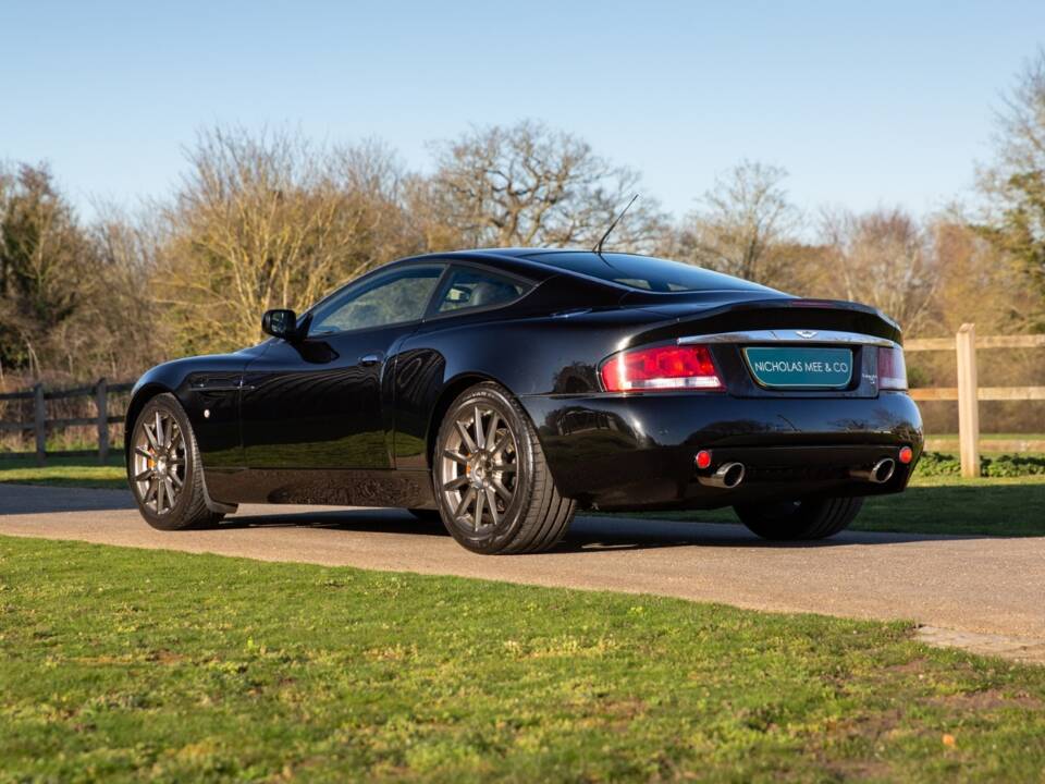 Image 3/75 of Aston Martin V12 Vanquish S (2007)