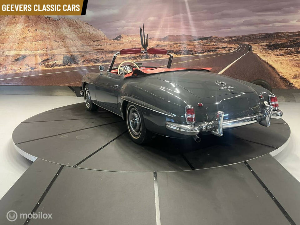 Image 7/50 of Mercedes-Benz 190 SL (1961)