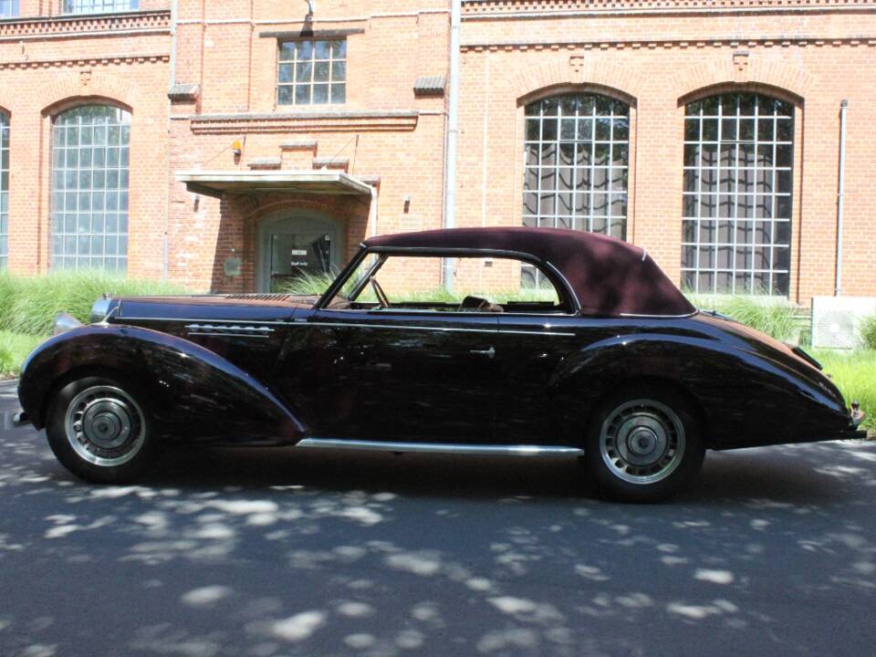 Image 6/24 of Bugatti Type 49 (1931)