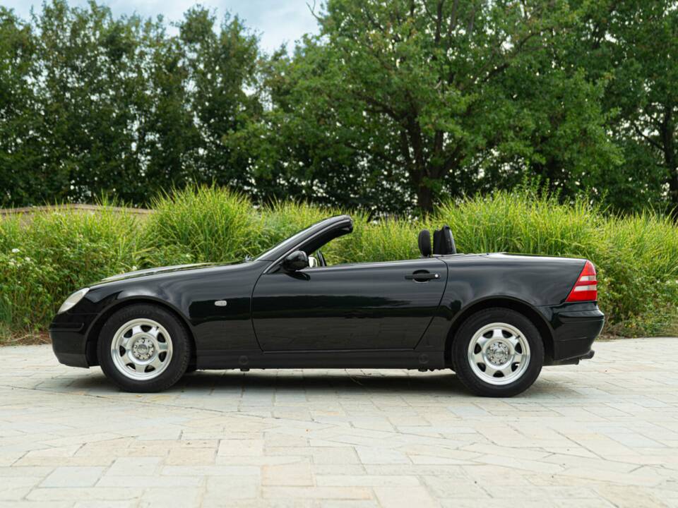 Afbeelding 5/50 van Mercedes-Benz SLK 200 (1998)