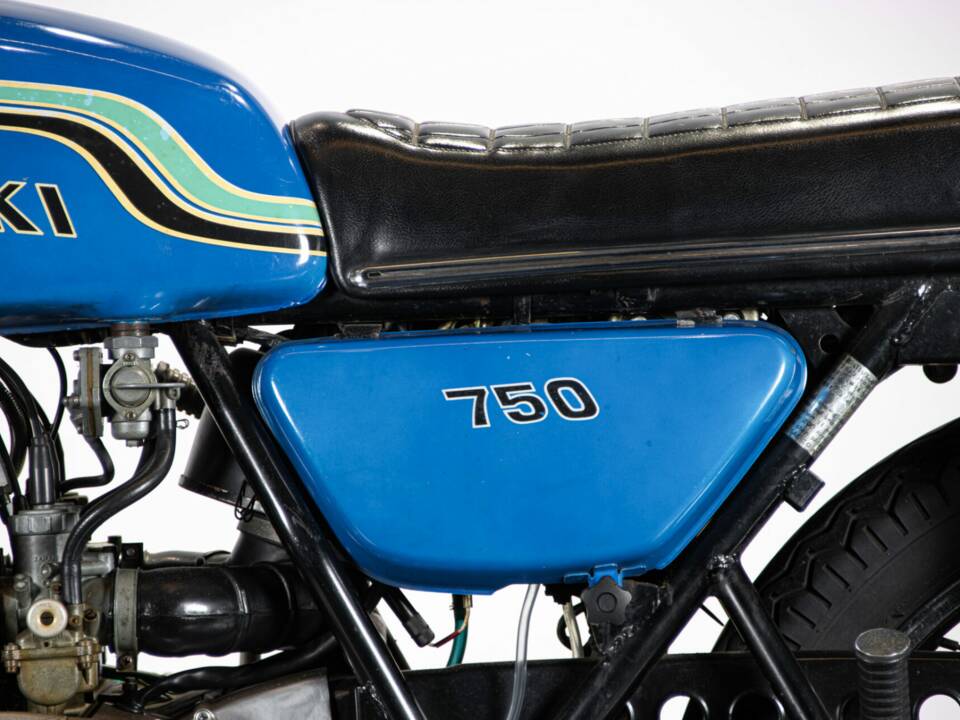 Bild 22/48 von Kawasaki 750 H2 Mach IV (1972)