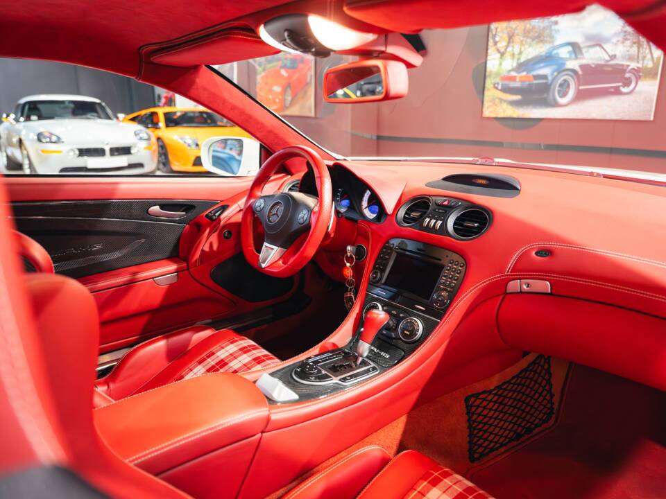 Afbeelding 28/47 van Mercedes-Benz SL 65 AMG Black Series (2010)