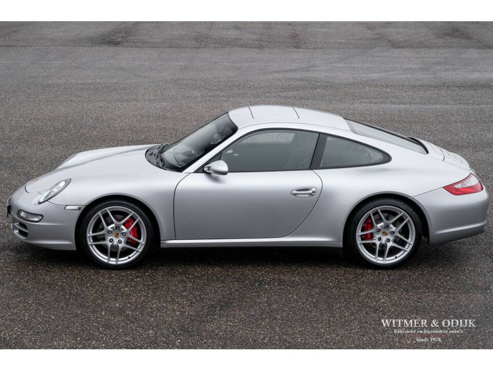 Immagine 6/29 di Porsche 911 Carrera 4S (2007)