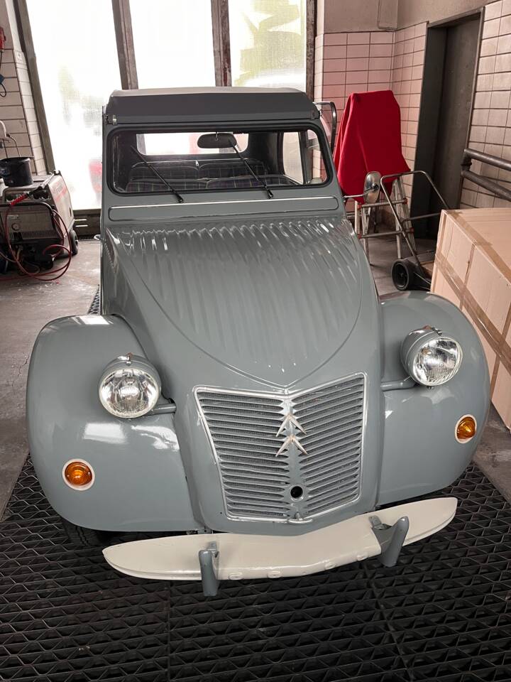 Image 2/8 of Citroën 2 CV (1958)
