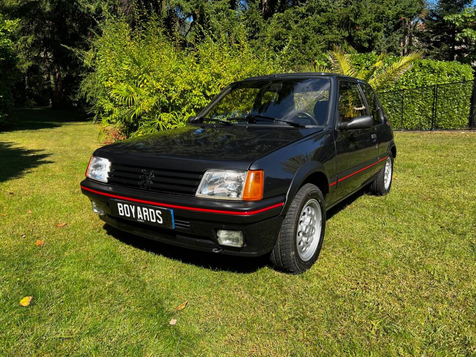 Bild 10/39 von Peugeot 205 GTi 1.6 (1986)