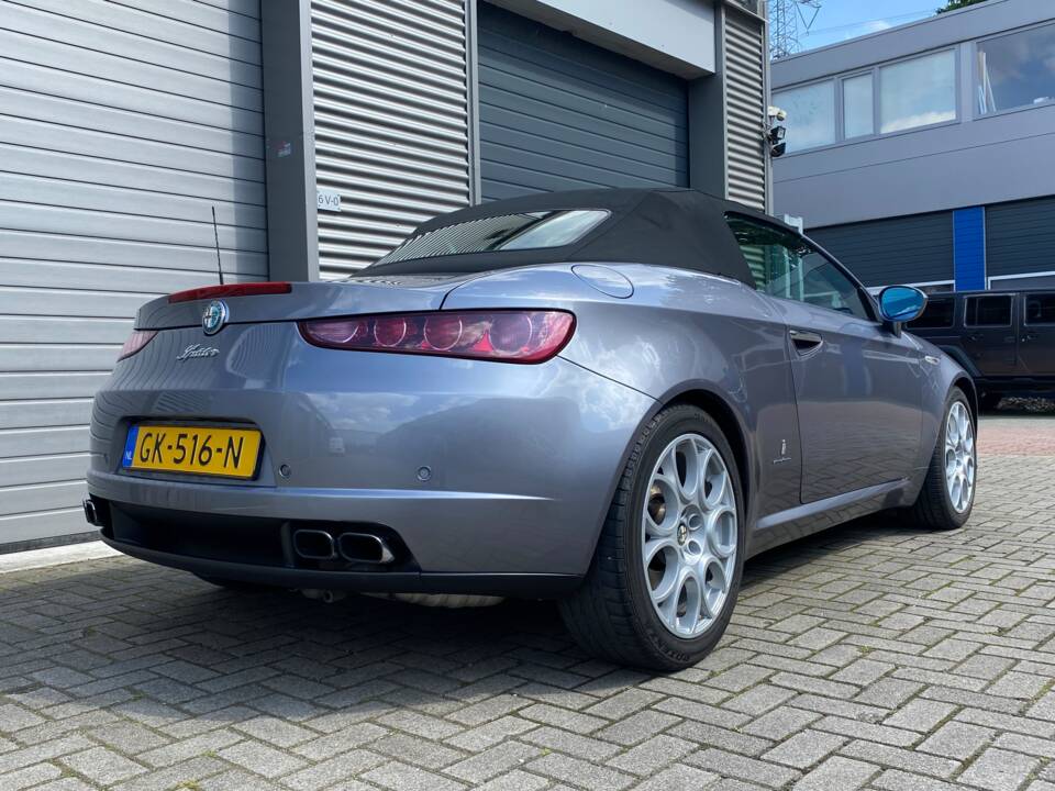 Image 4/6 of Alfa Romeo Spider 3.2 V6 Q4 (2006)
