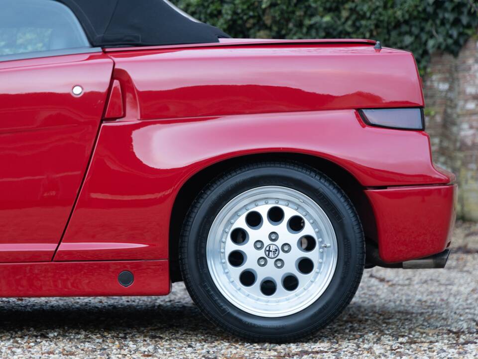 Bild 30/50 von Alfa Romeo RZ (1995)