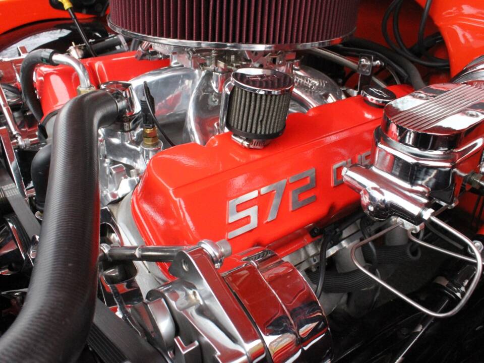 Immagine 7/30 di Chevrolet Suburban (1970)