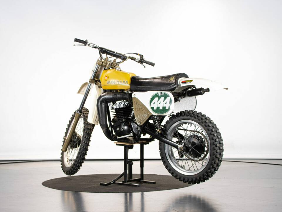 Image 2/41 of Montesa Cappra 414 VE (1979)