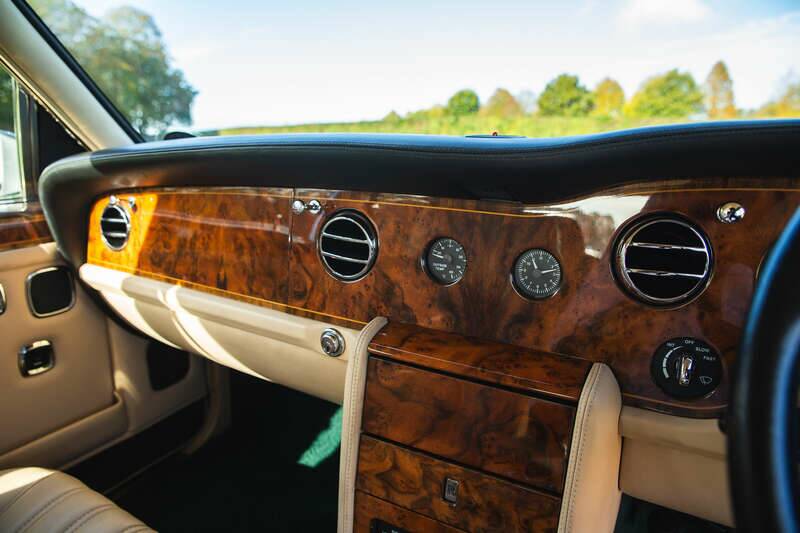 Imagen 30/50 de Rolls-Royce New Silver Dawn (1997)