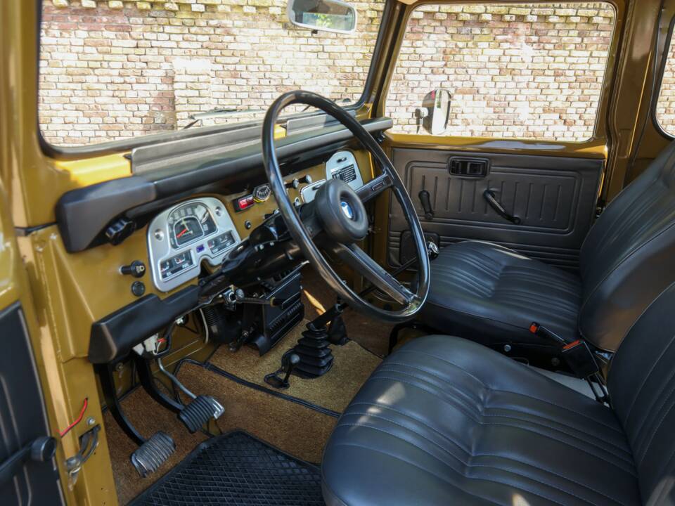 Image 36/50 de Toyota Land Cruiser BJ 40 (1979)