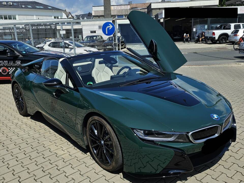 Image 5/18 of BMW i8 Roadster "The Last 18" (2020)