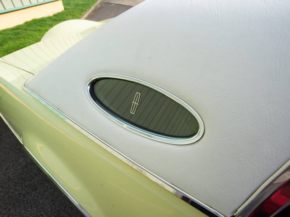 Bild 32/34 von Lincoln Continental Mark IV (1975)