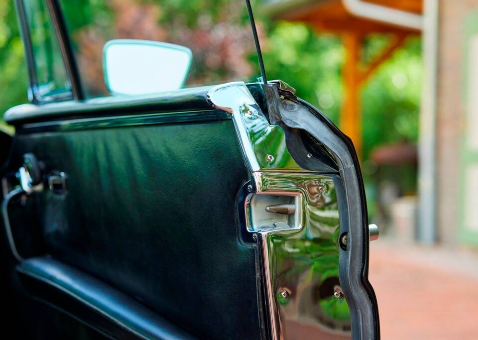 Image 57/188 of Mercedes-Benz 280 SE 3,5 (1971)