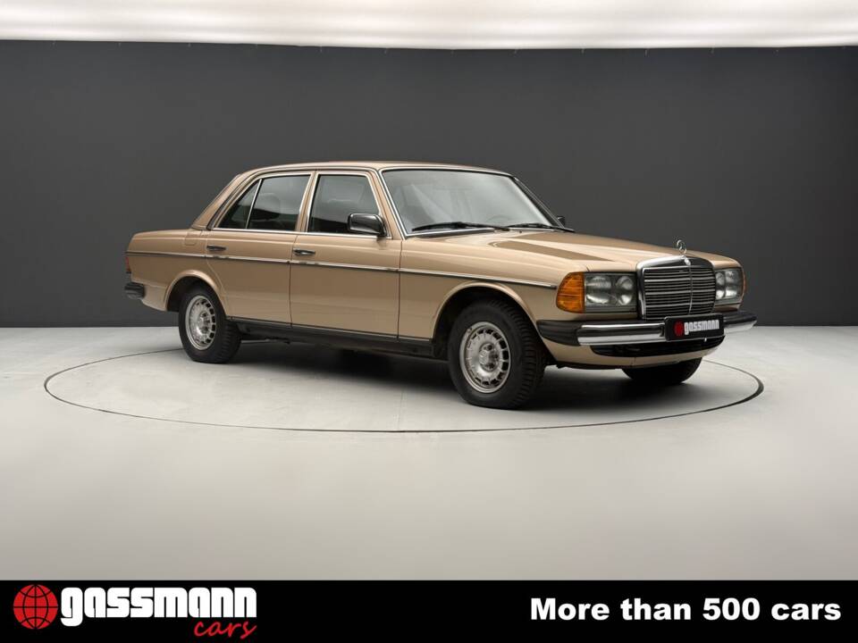 Image 3/15 of Mercedes-Benz 200 (1982)