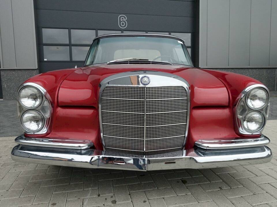 Afbeelding 1/28 van Mercedes-Benz 300 SE (1963)