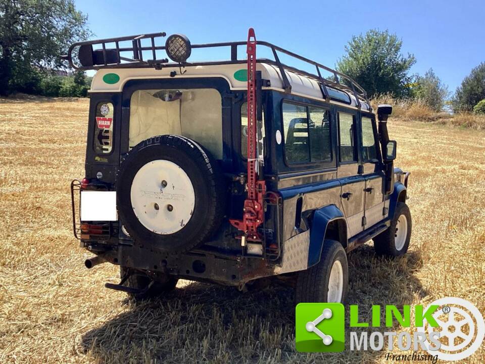Immagine 5/10 di Land Rover Defender 110 Td5 (1999)