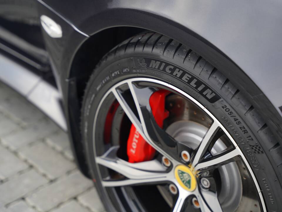 Image 34/50 of Lotus Exige S (2014)