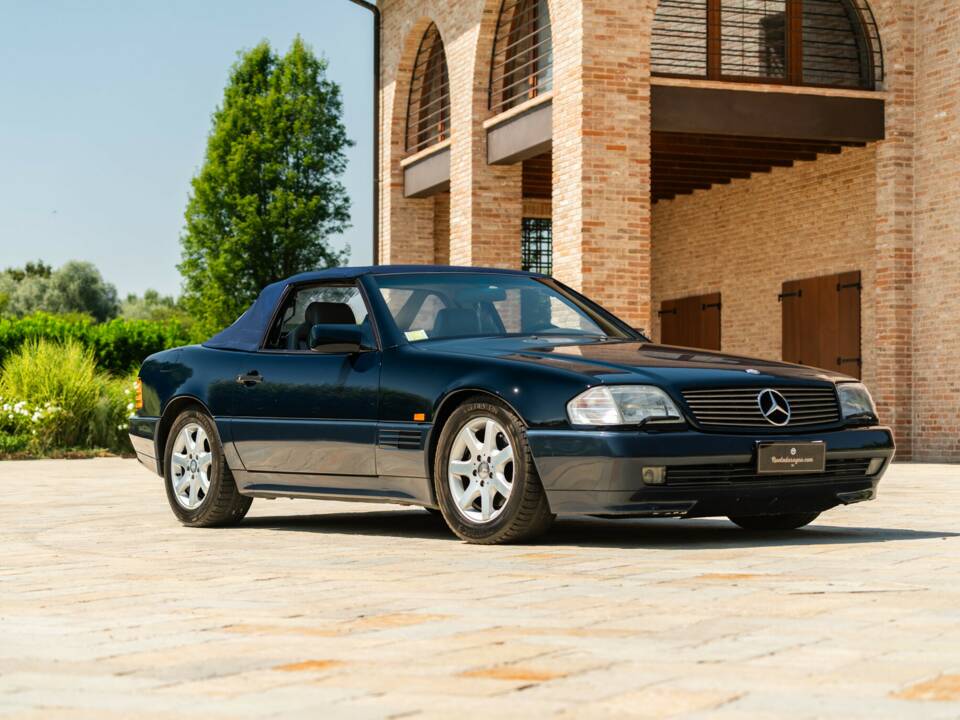 Image 14/45 of Mercedes-Benz 500 SL (1990)