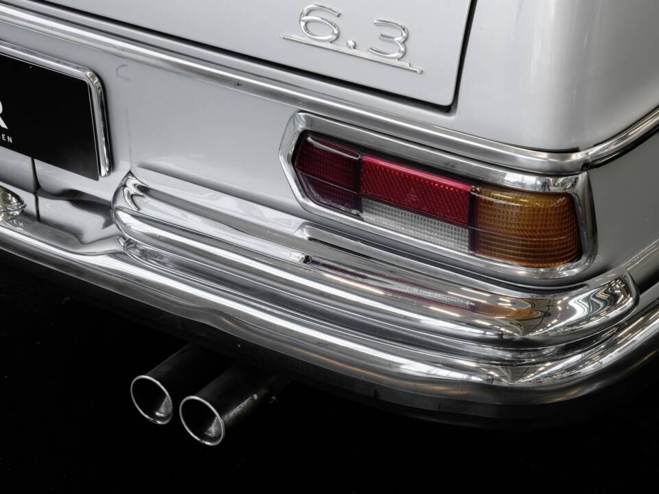 Immagine 20/50 di Mercedes-Benz 300 SEL 6.3 (1968)