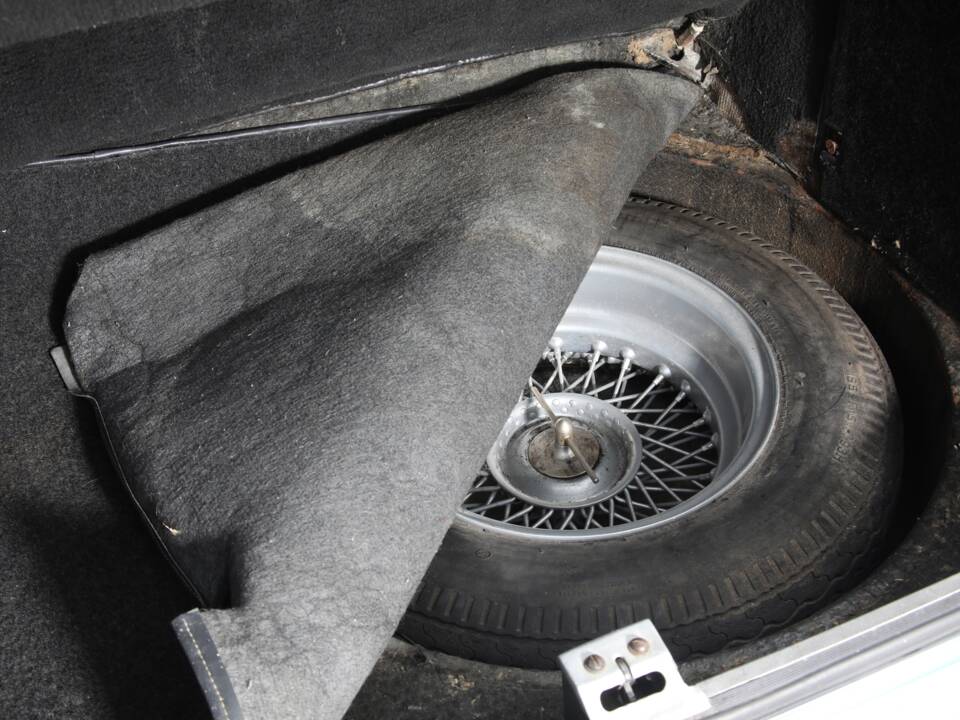 Imagen 30/31 de Aston Martin DB 6 (1968)