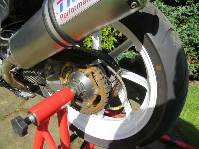 Afbeelding 37/41 van Honda VFR 400R (1992)