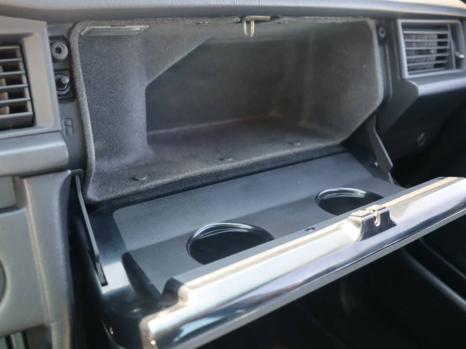 Immagine 15/50 di Mercedes-Benz 190 E 2.3-16 (1986)