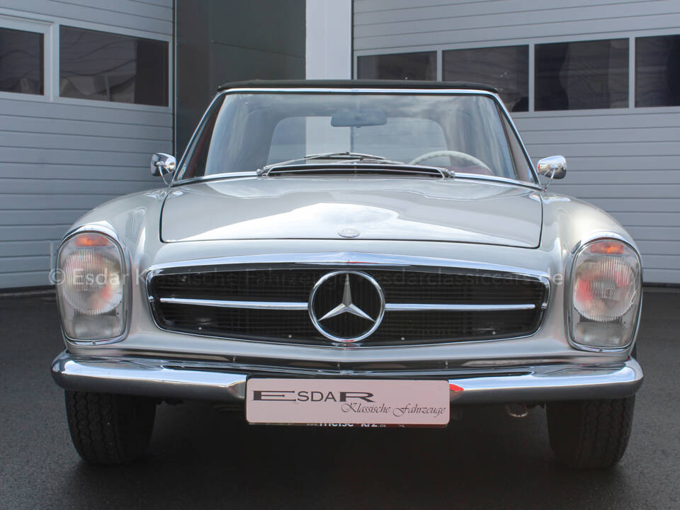 Image 13/15 of Mercedes-Benz 230 SL (1964)