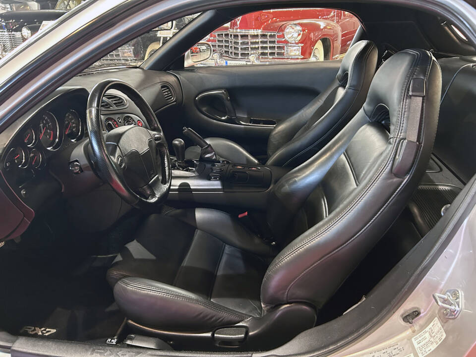 Image 17/24 of Mazda RX-7 (1992)