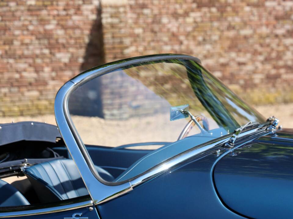 Image 41/50 of Jaguar XK 150 3.4 S OTS (1958)