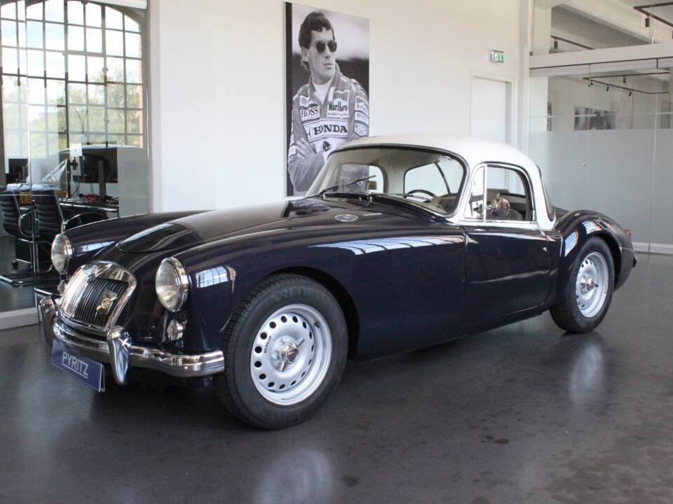 Image 1/18 of MG MGA Twin Cam (1960)
