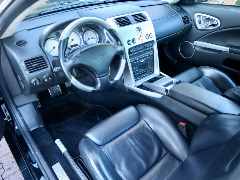 Immagine 3/50 di Aston Martin V12 Vanquish (2002)